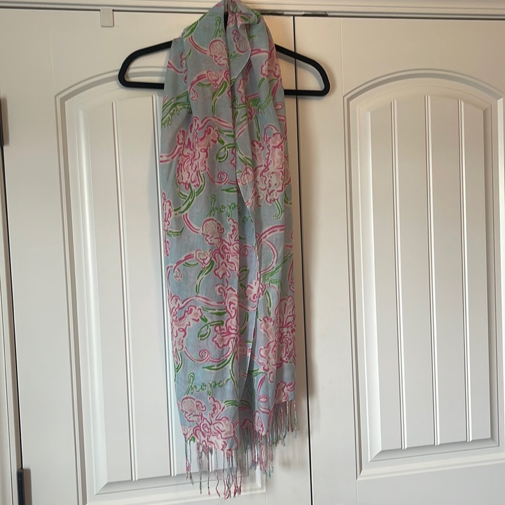 HARD TO FIND EUC Lilly Pulitzer Lilly Loves the American Cancer Society Scarf
